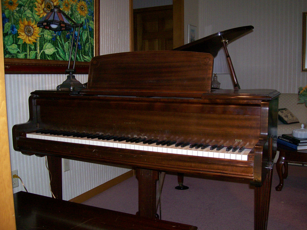grand-piano